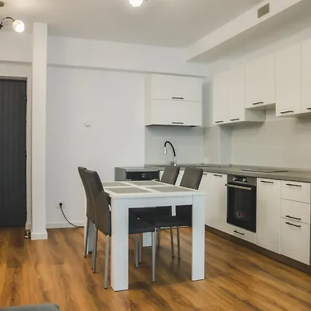 Silver Apartment *