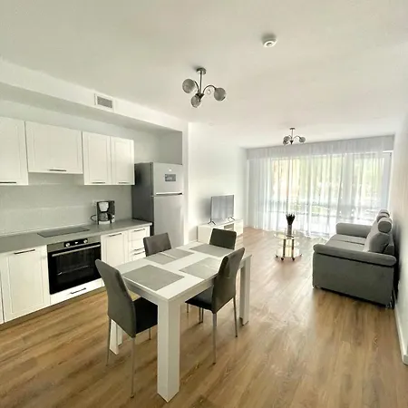 Silver Apartment *
